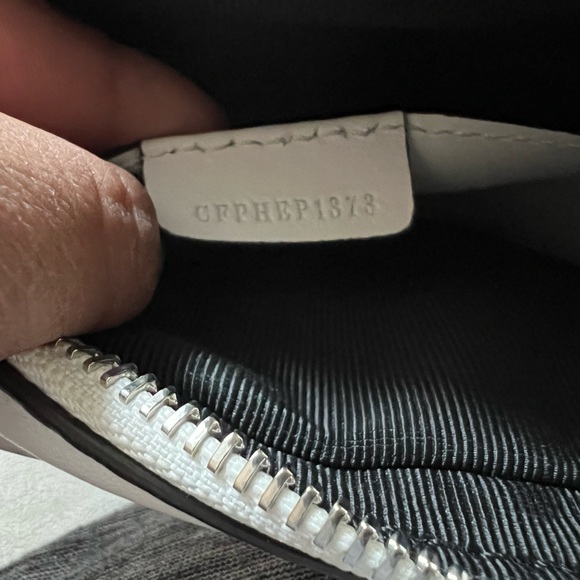 🤍🤍🤎Burberry Check Link Camera Bag 🤎🤍🤍 - Picture 10 of 14